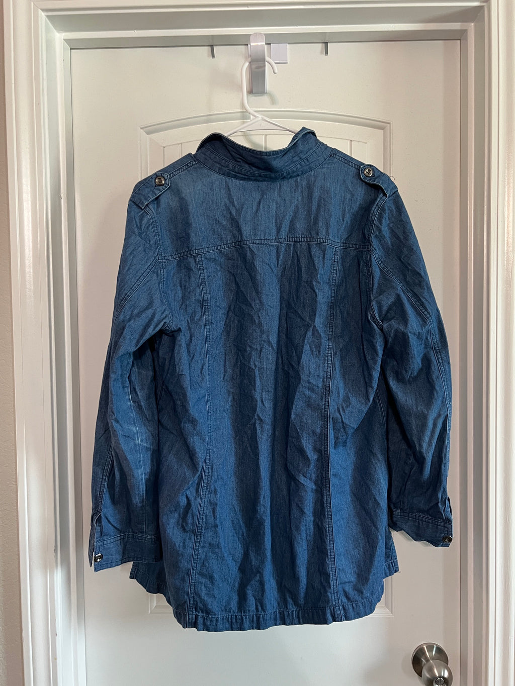 Chico's Denim Shirt / Jacket - Size Large / 12 / 14
