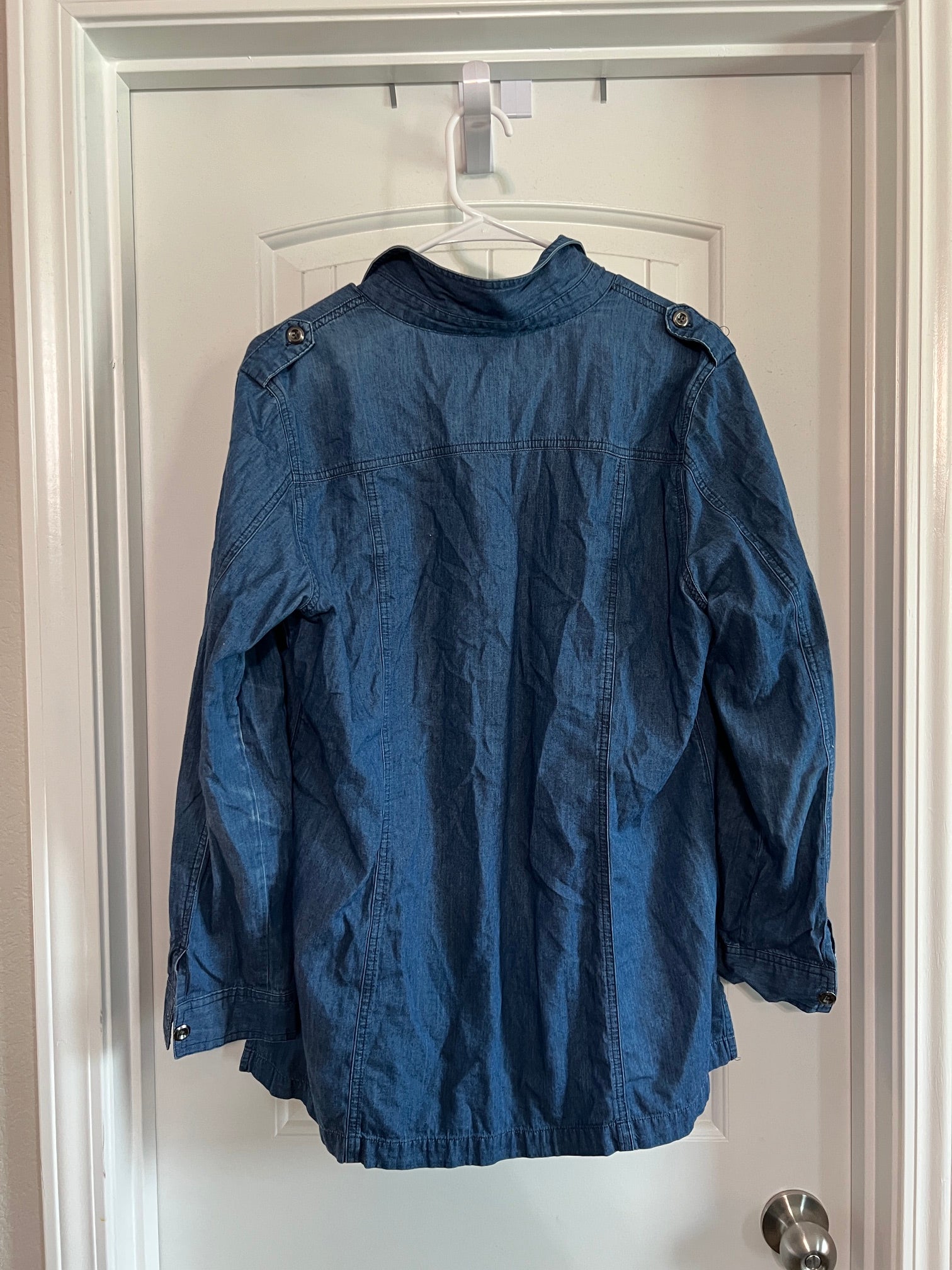Chico's Denim Shirt / Jacket - Size Large / 12 / 14