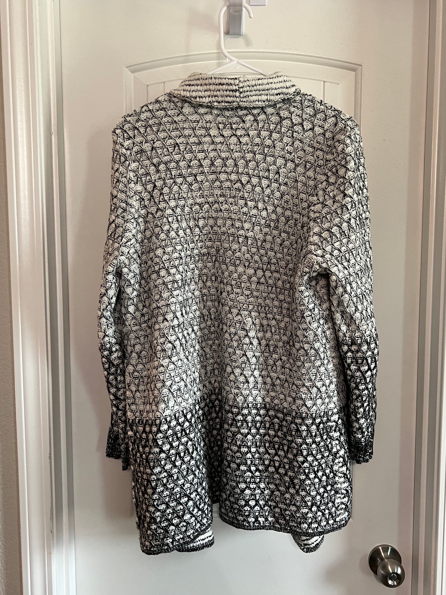 Chico's Black and White Patterned Cardigan - Size Large / 12 / 14