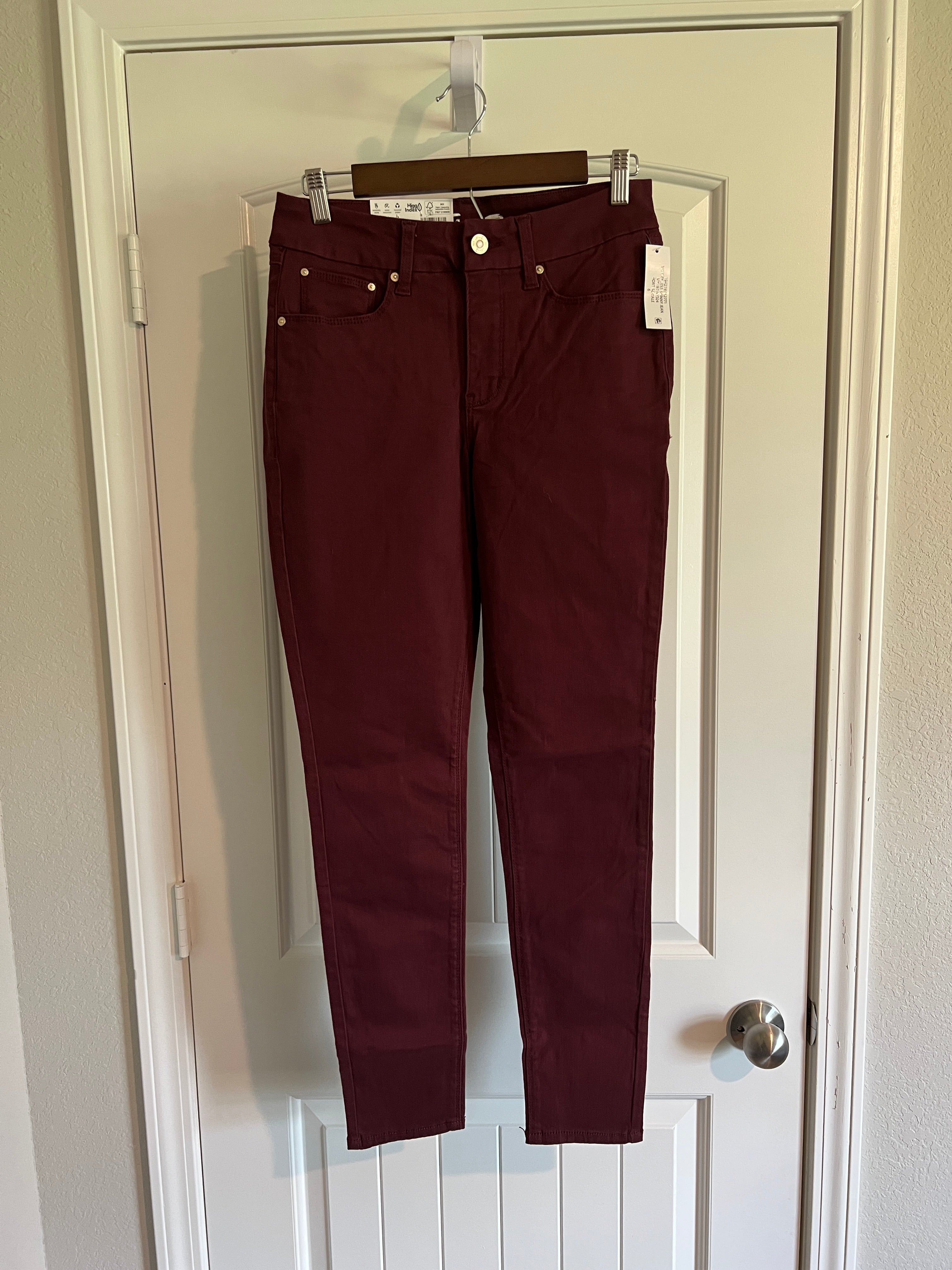 NWT Seven7 Tummy Less Skinny Jeans - Size 6 / 28