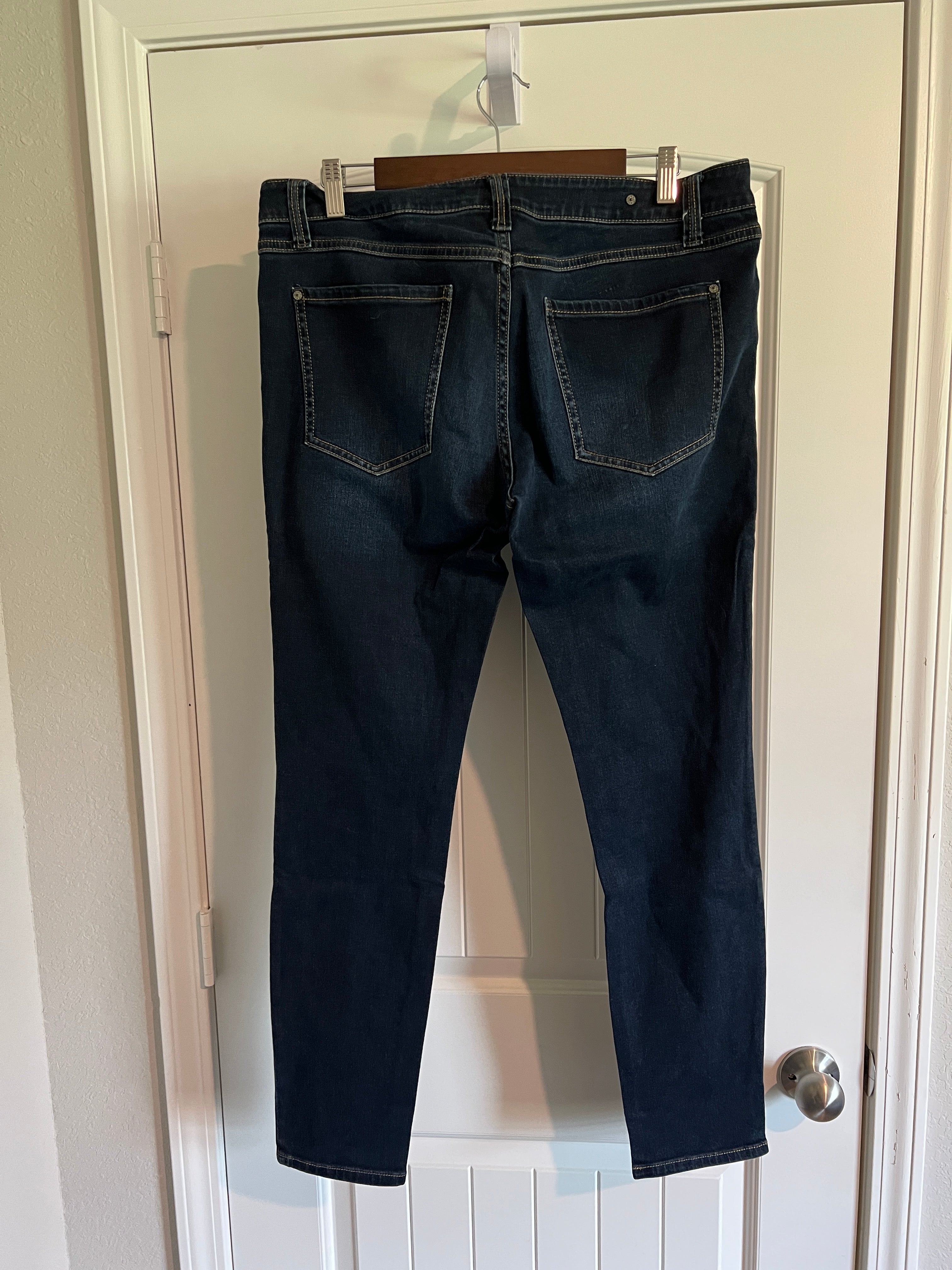 Cabi Dark Wash Jeans - Size 12 / 31