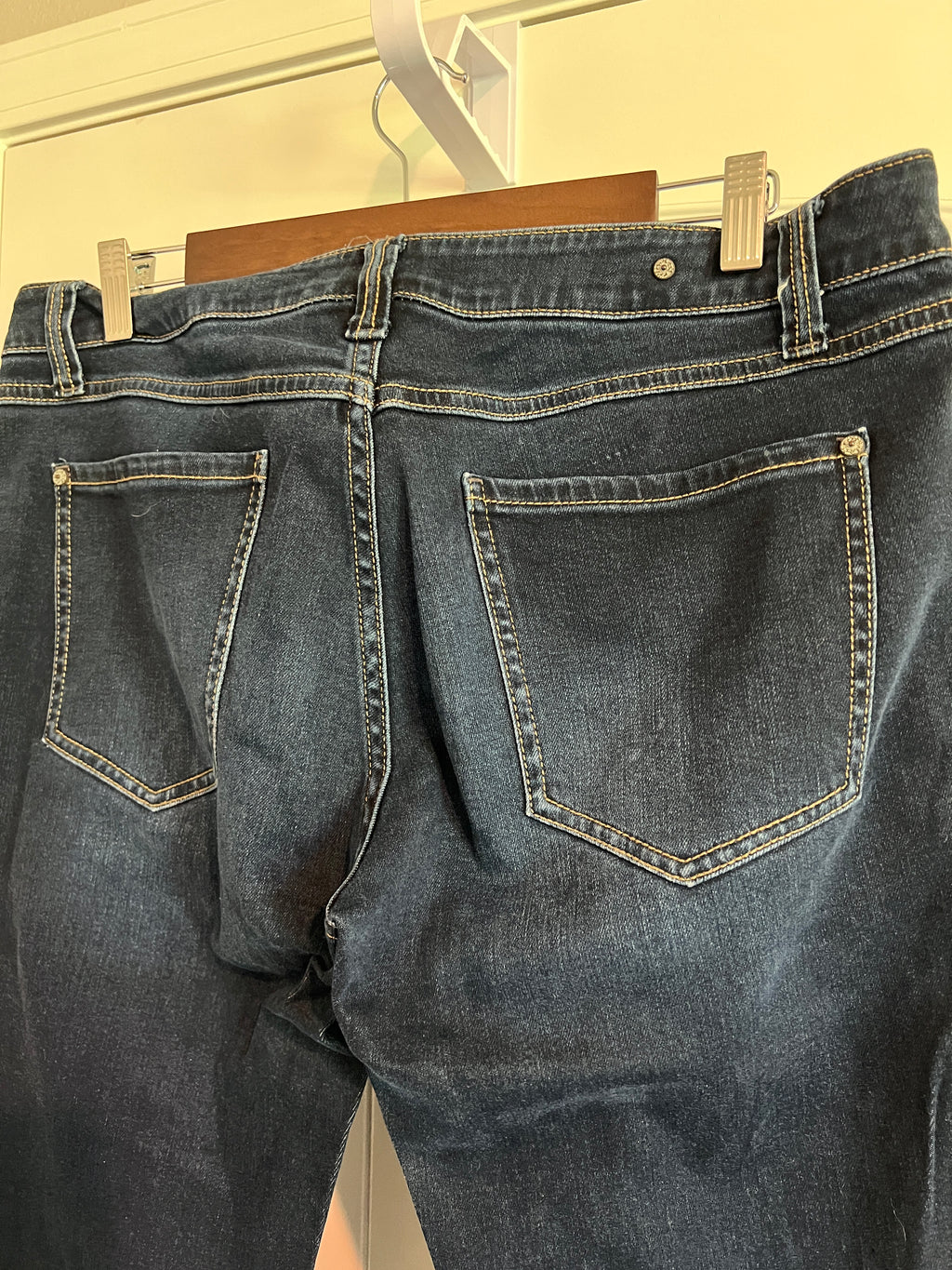 Cabi Dark Wash Jeans - Size 12 / 31