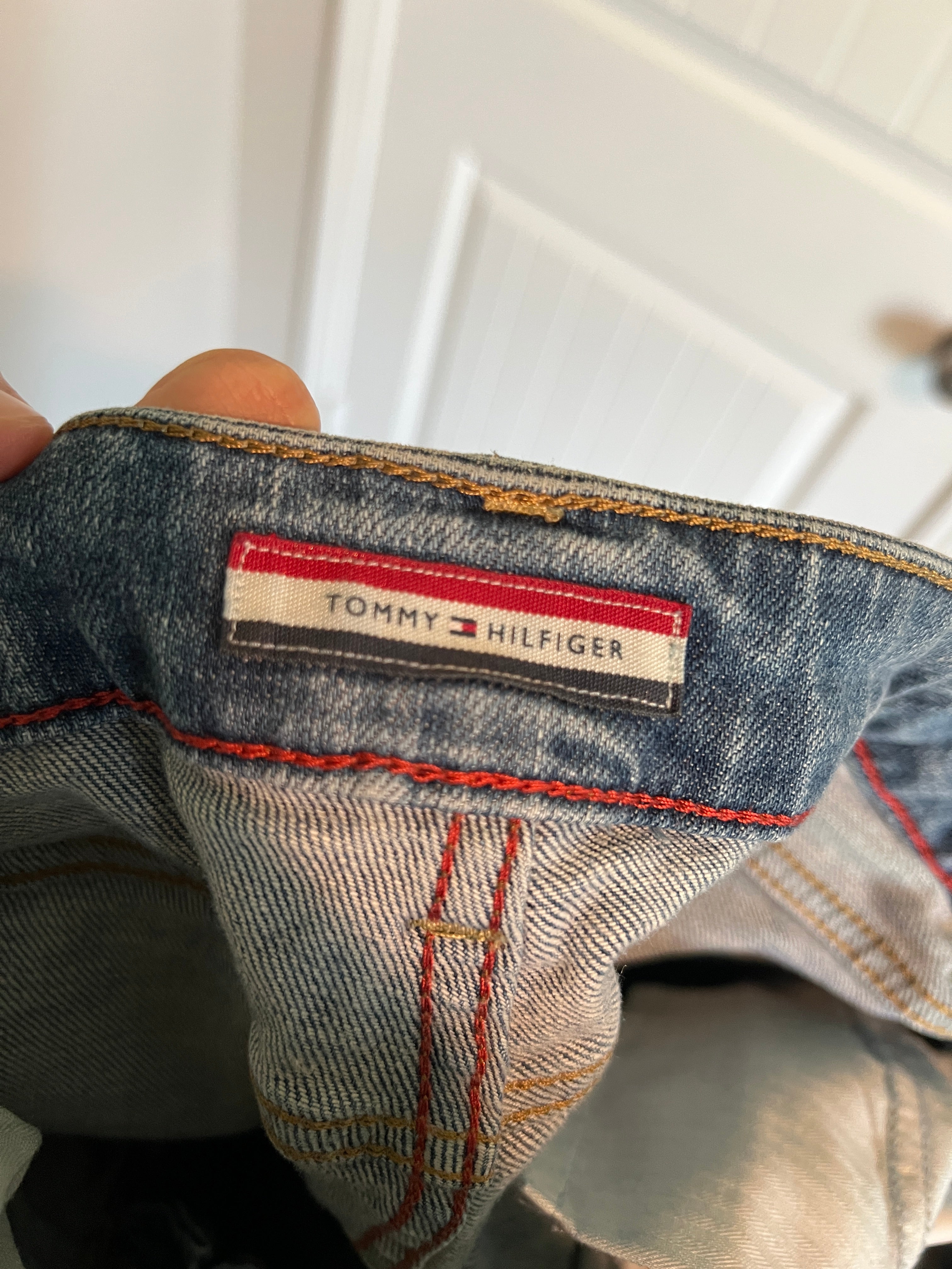 Tommy Hilfiger Boyfriend Jeans - Size 8 / 29
