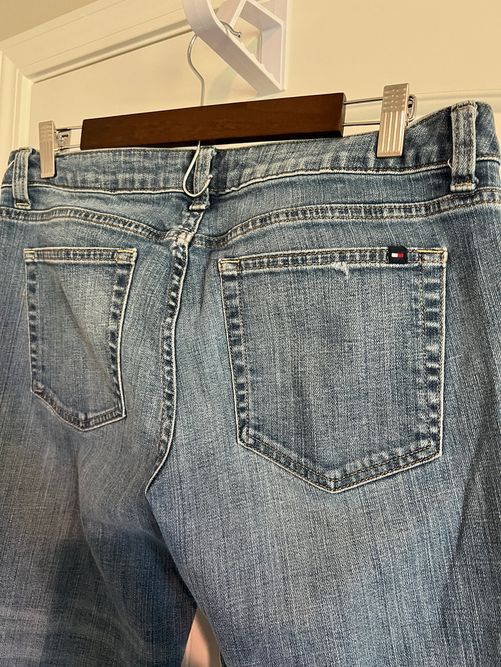 Tommy Hilfiger Boyfriend Jeans - Size 8 / 29