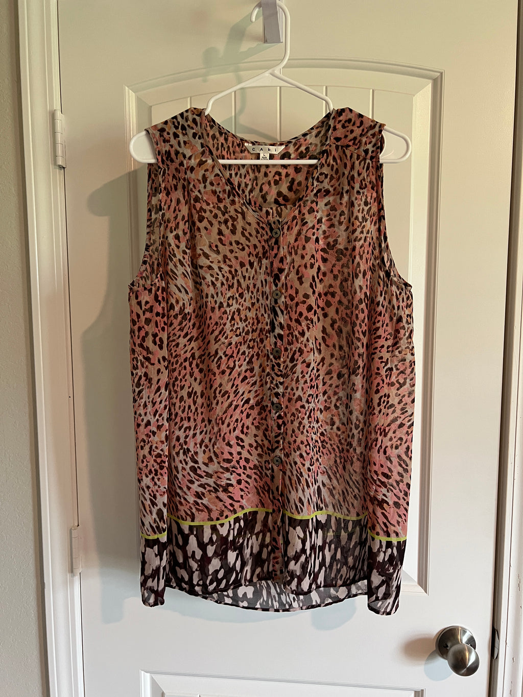 Cabi Leopard Print Sleeveless Blouse - Size Large