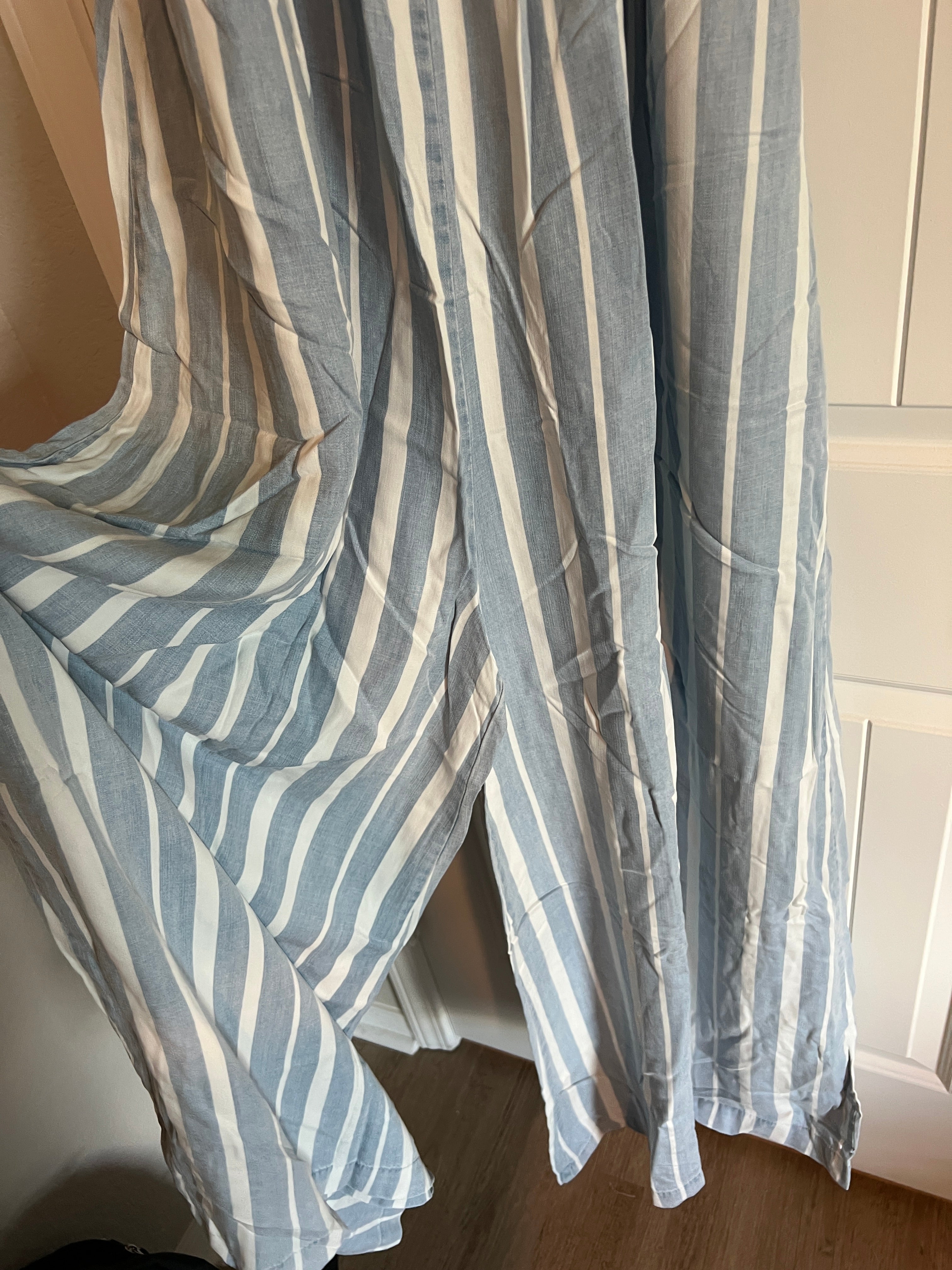NWT Tractr Wide-Leg Jumpsuit - Size 12 / 31