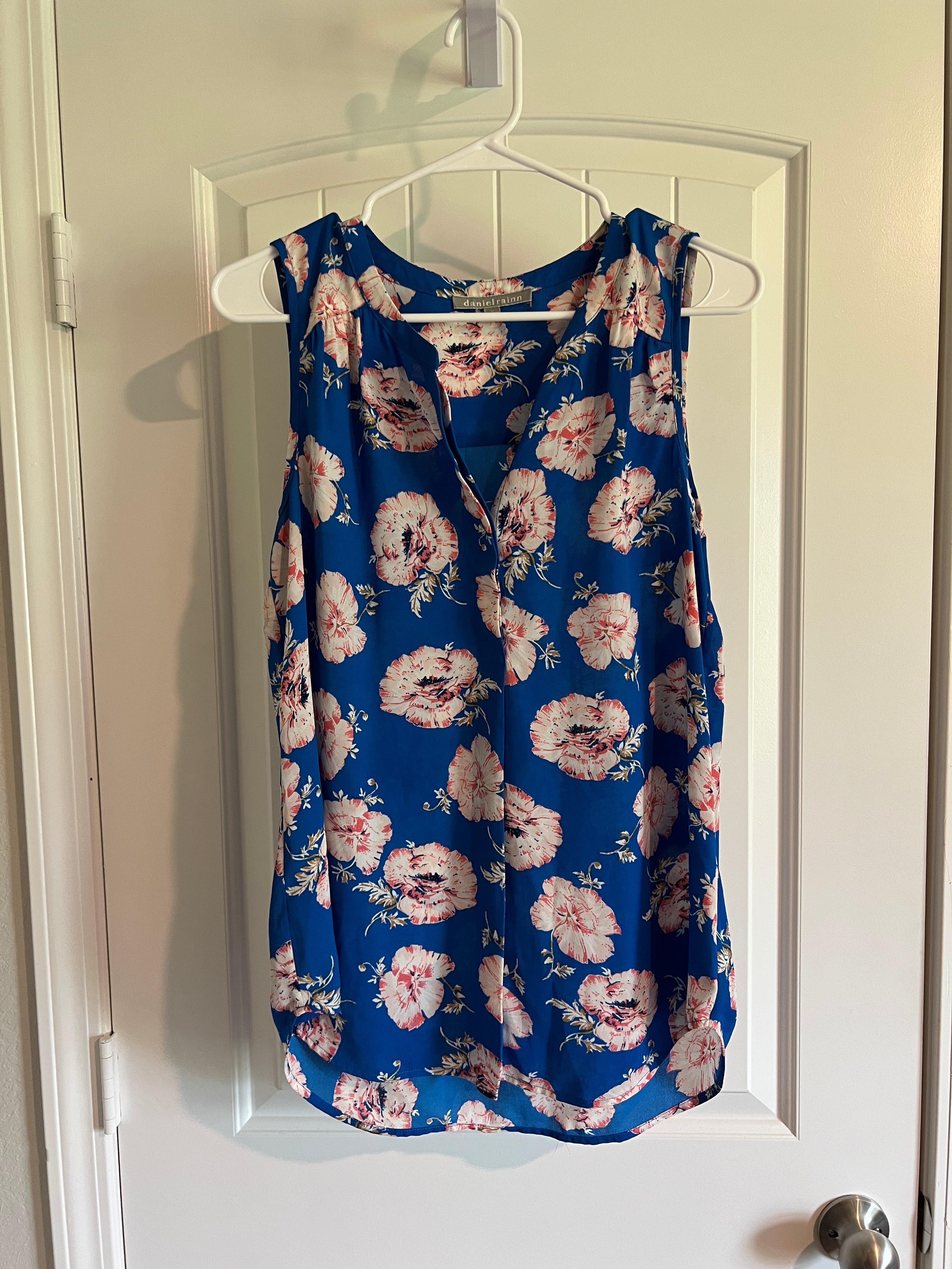Daniel Rainn Sleeveless Blouse - Size Medium