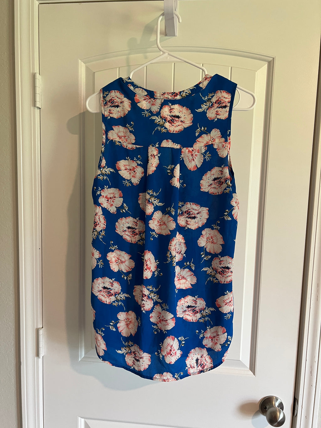 Daniel Rainn Sleeveless Blouse - Size Medium