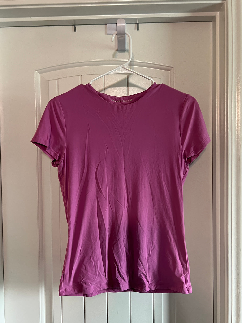 Abercrombie & Fitch Super Soft T-Shirt - Size Medium