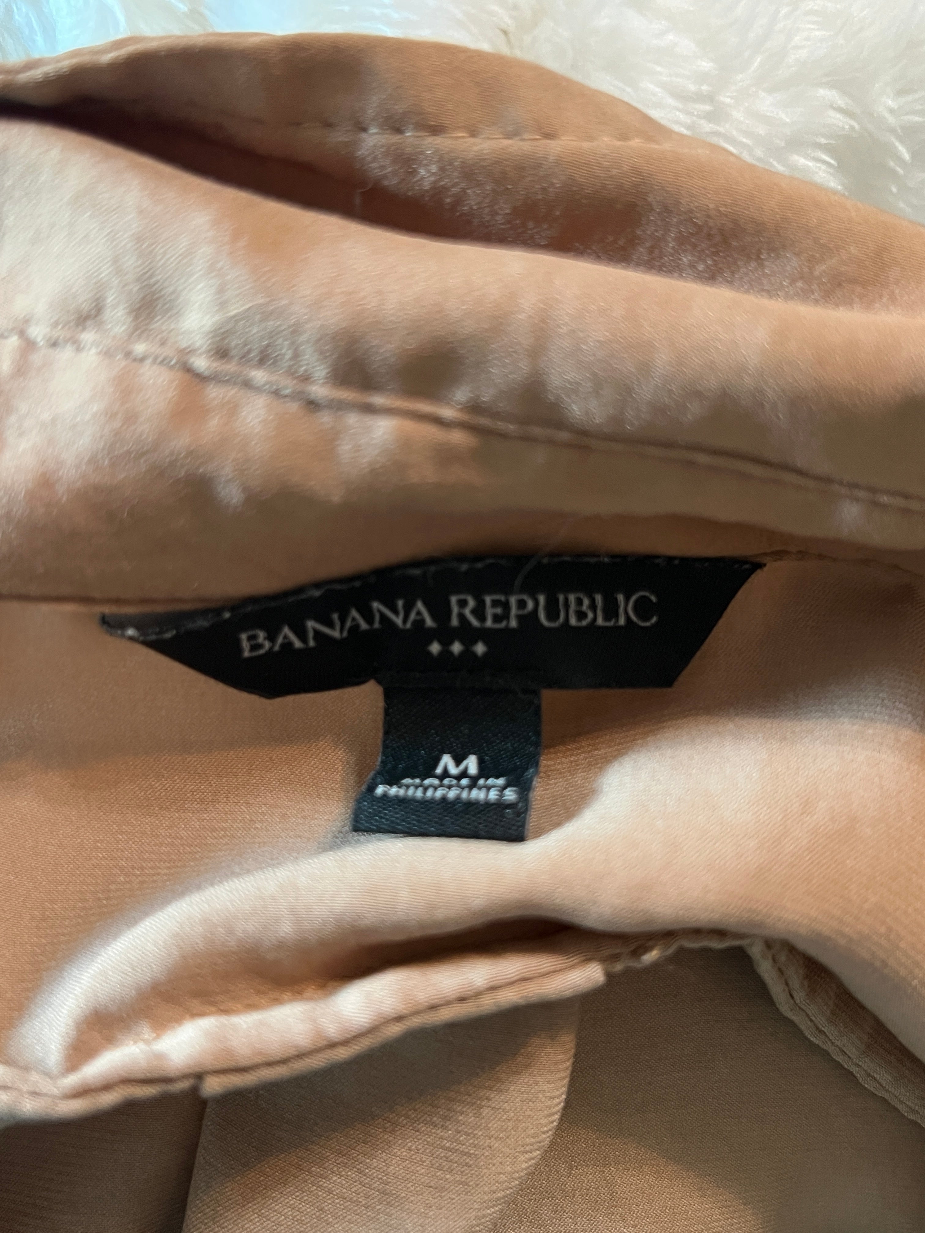 Banana Republic Button-Down Shirt - Size Medium