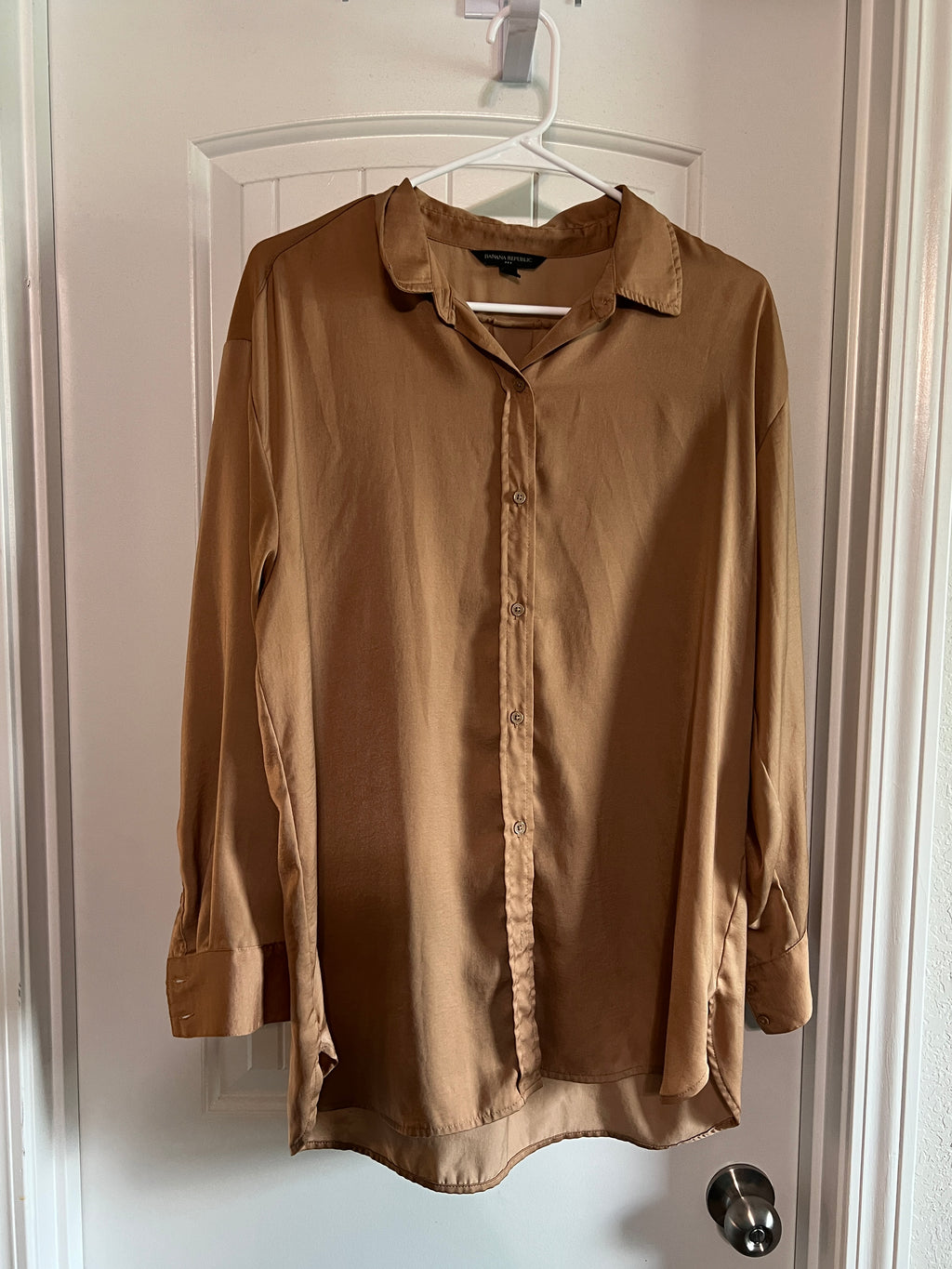 Banana Republic Button-Down Shirt - Size Medium