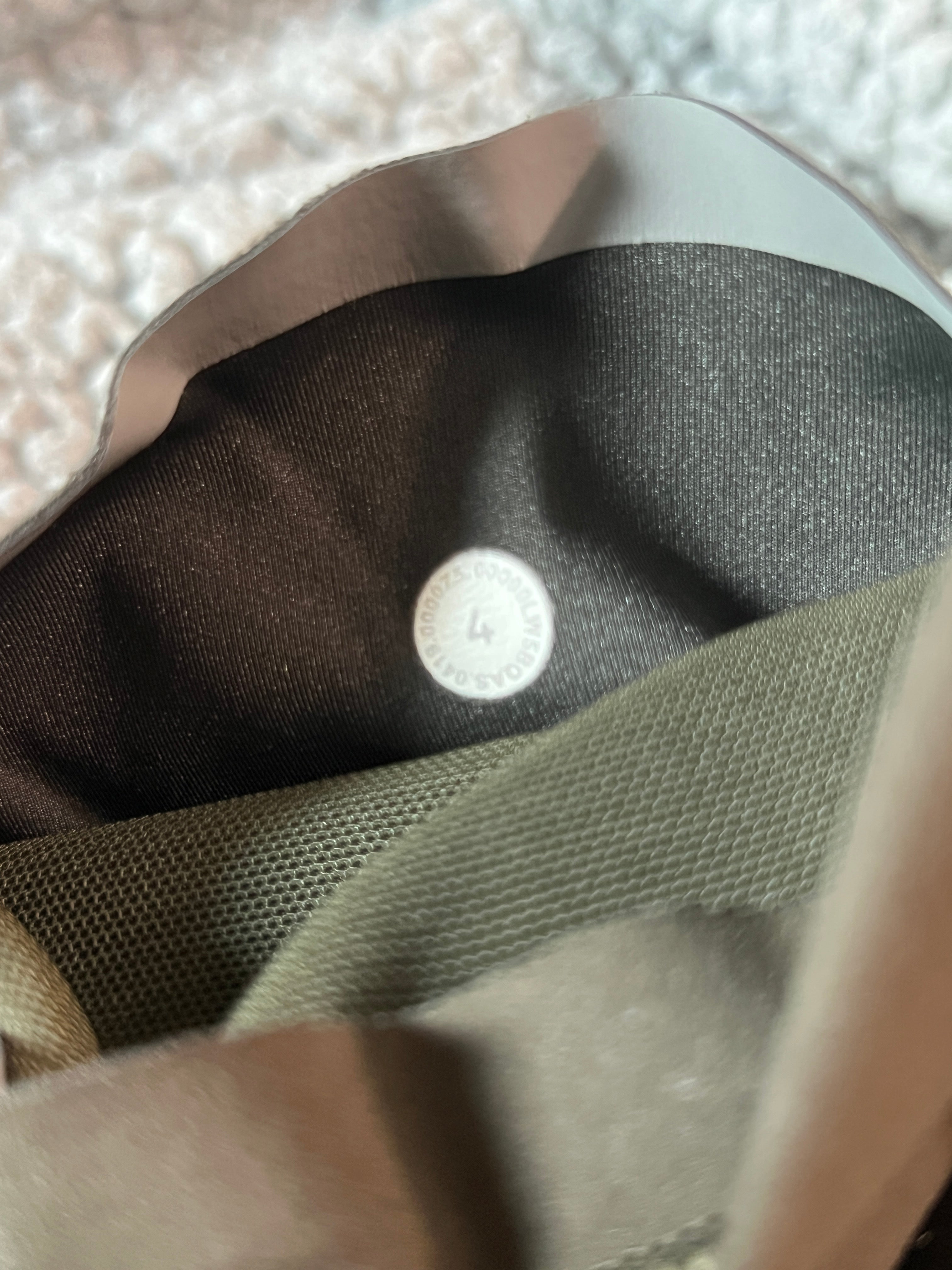 Lululemon Green Leggings - Size 4