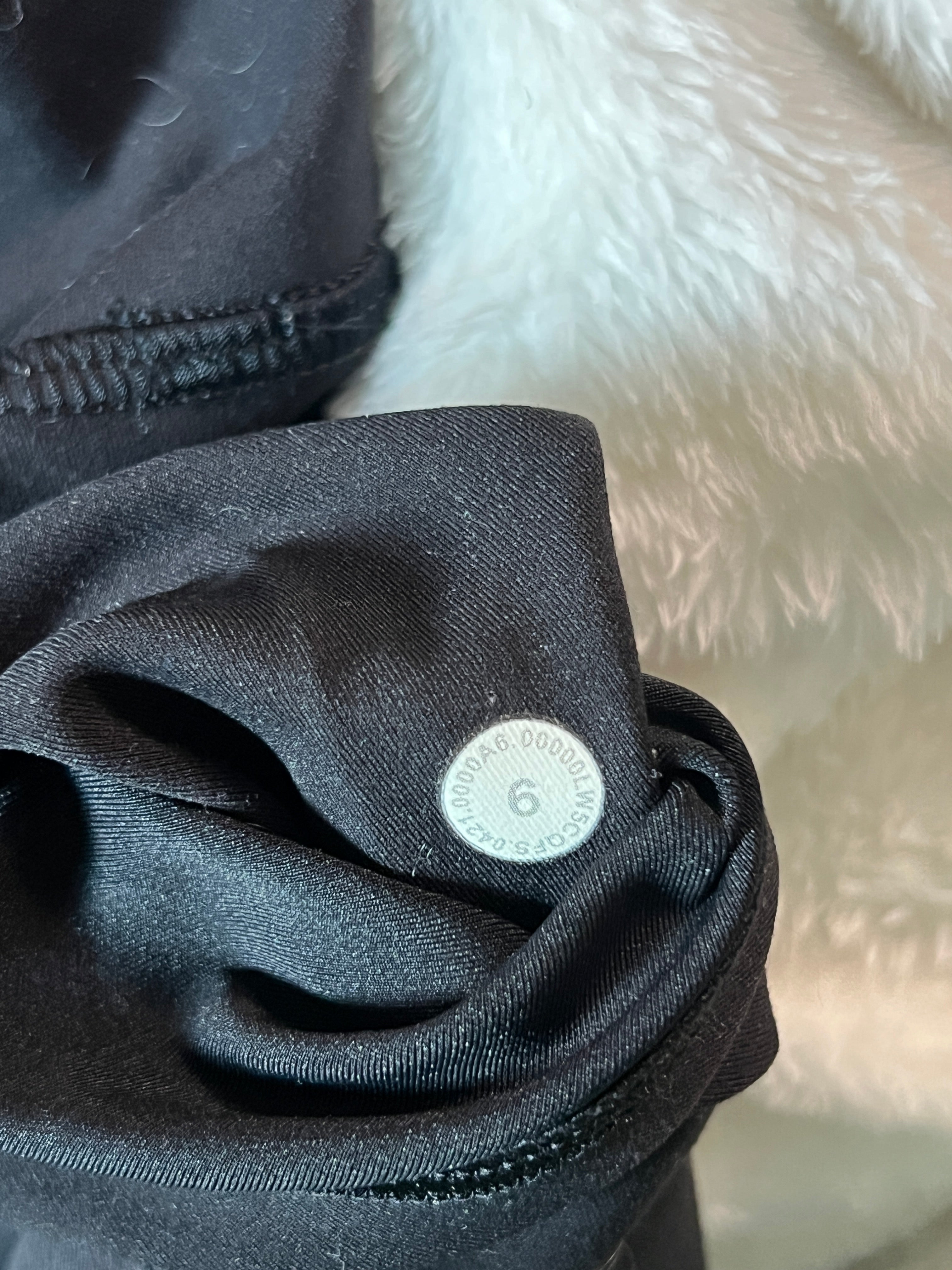 Lululemon Black Leggings - Size 6