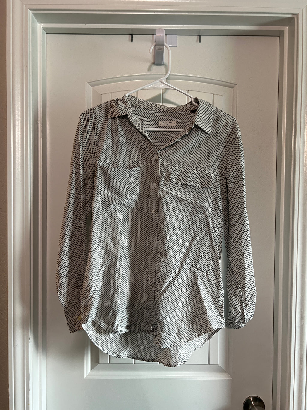 Equipment Femme Button-Down Shirt - Size Small