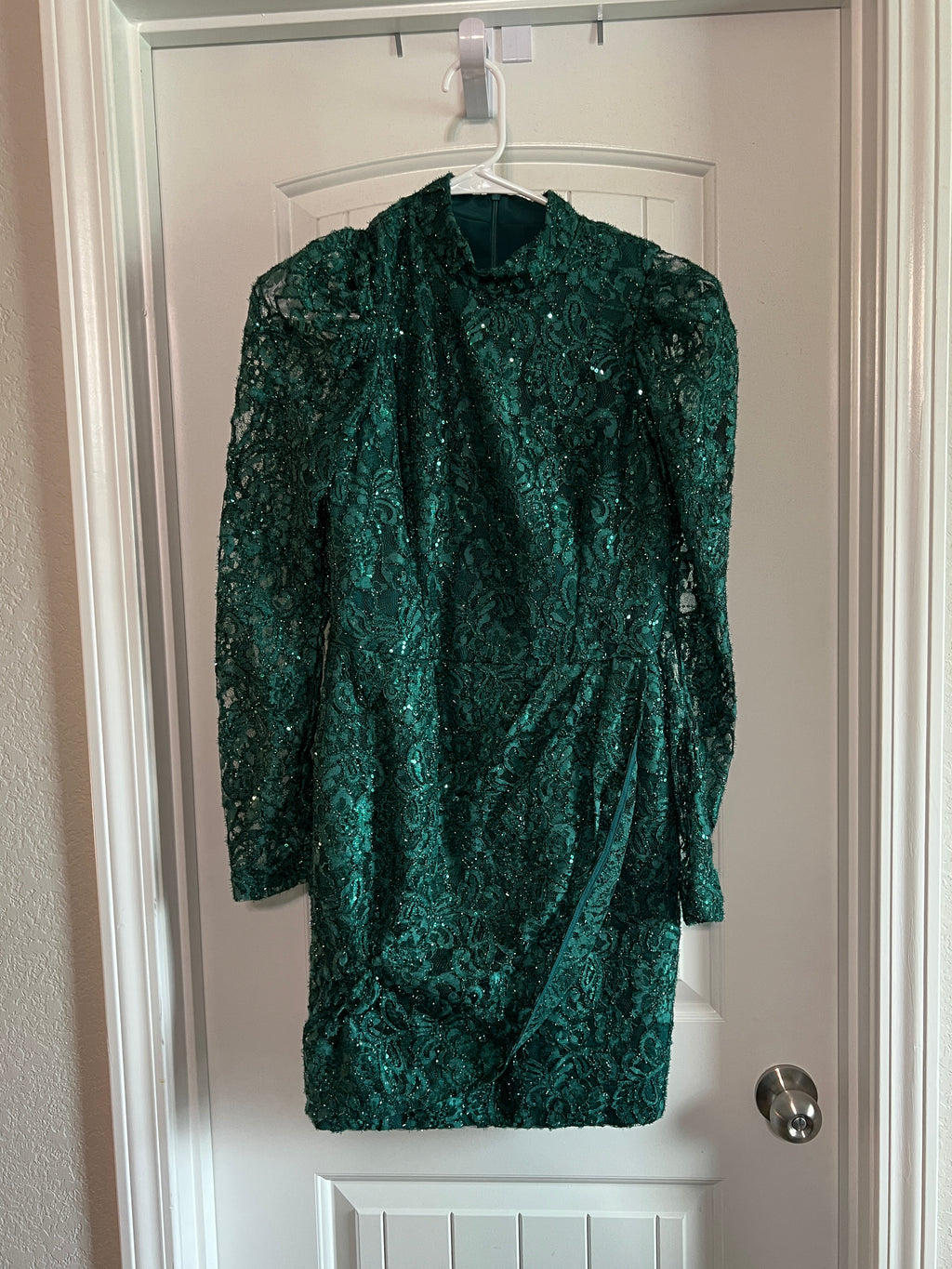 NWT Black Halo Green Long Sleeve Dress - Size 4 / 27