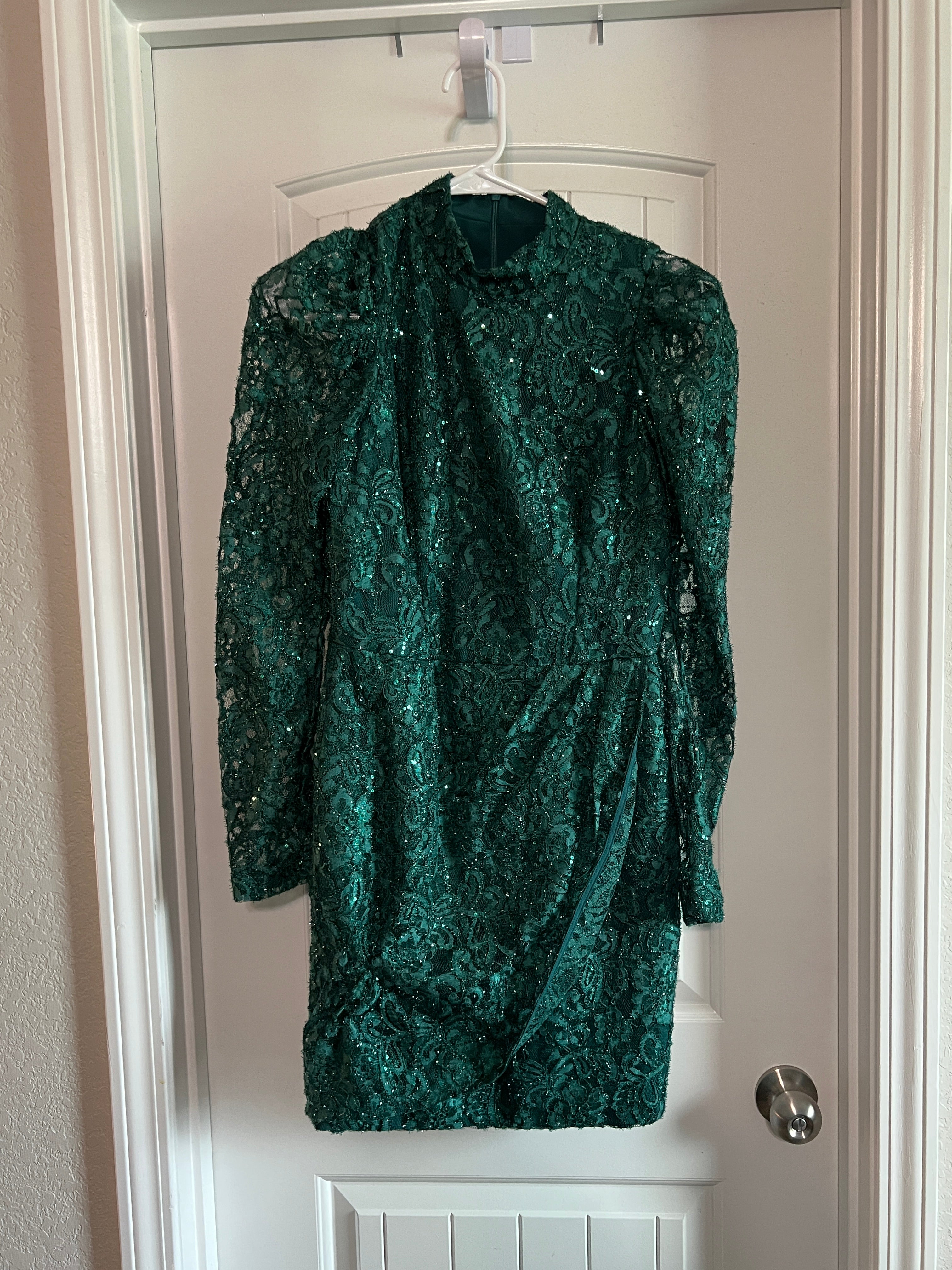 NWT Black Halo Green Long Sleeve Dress - Size 4 / 27