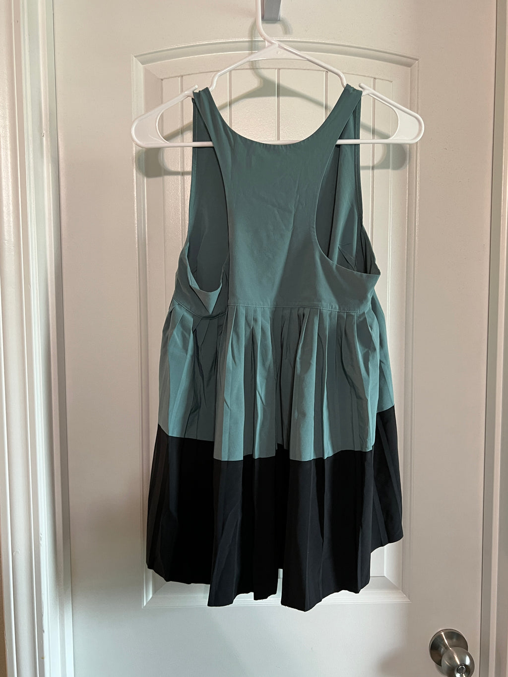 Athleta Flowy Tank Top - Size Small