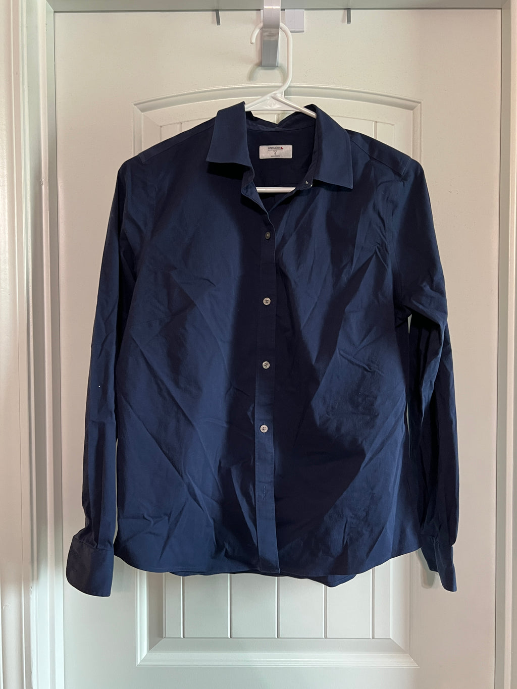Untuckit Button Down Shirt - Size 6 / 28