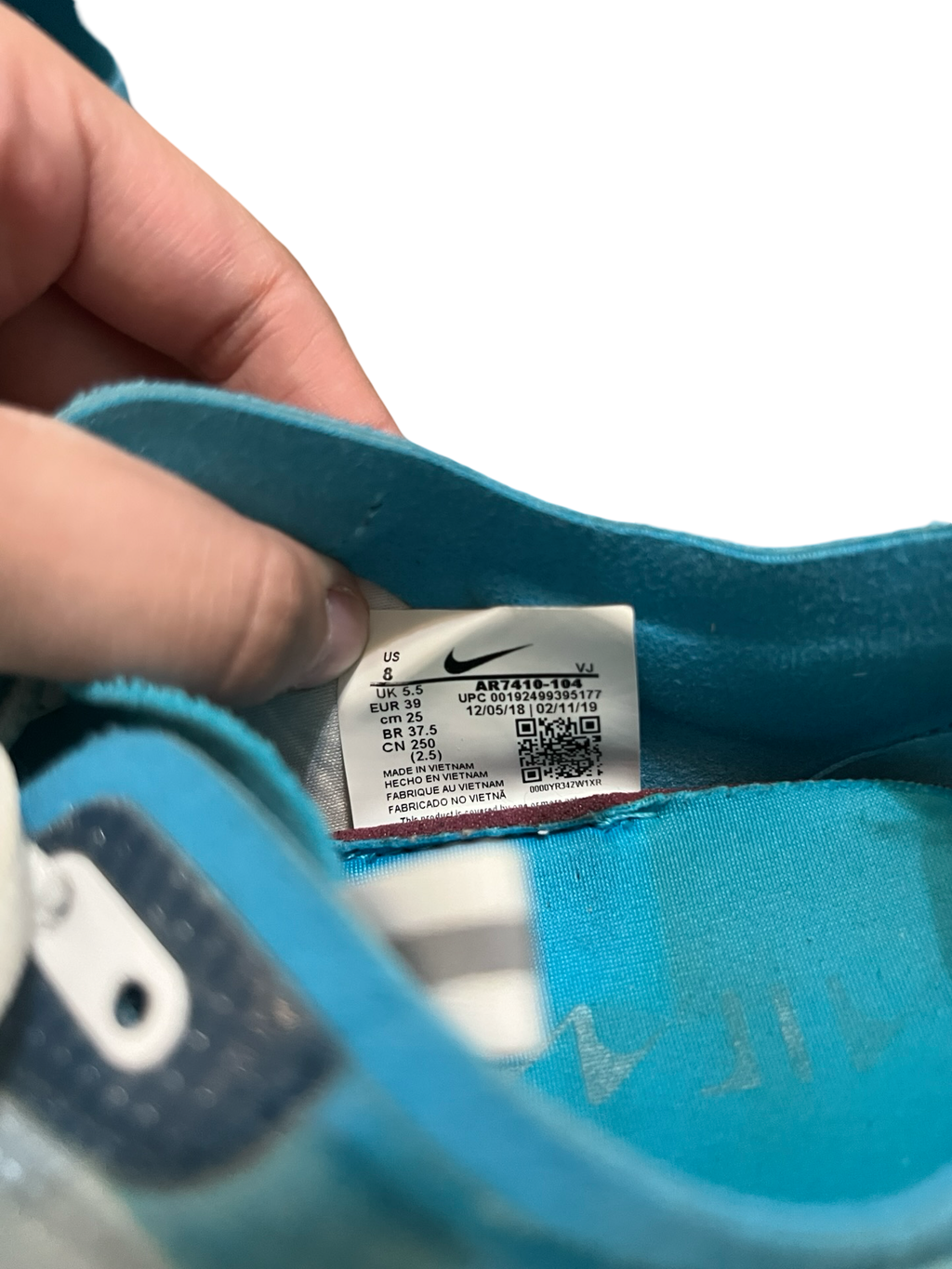 Nike Blue & White Sneakers - Size 8
