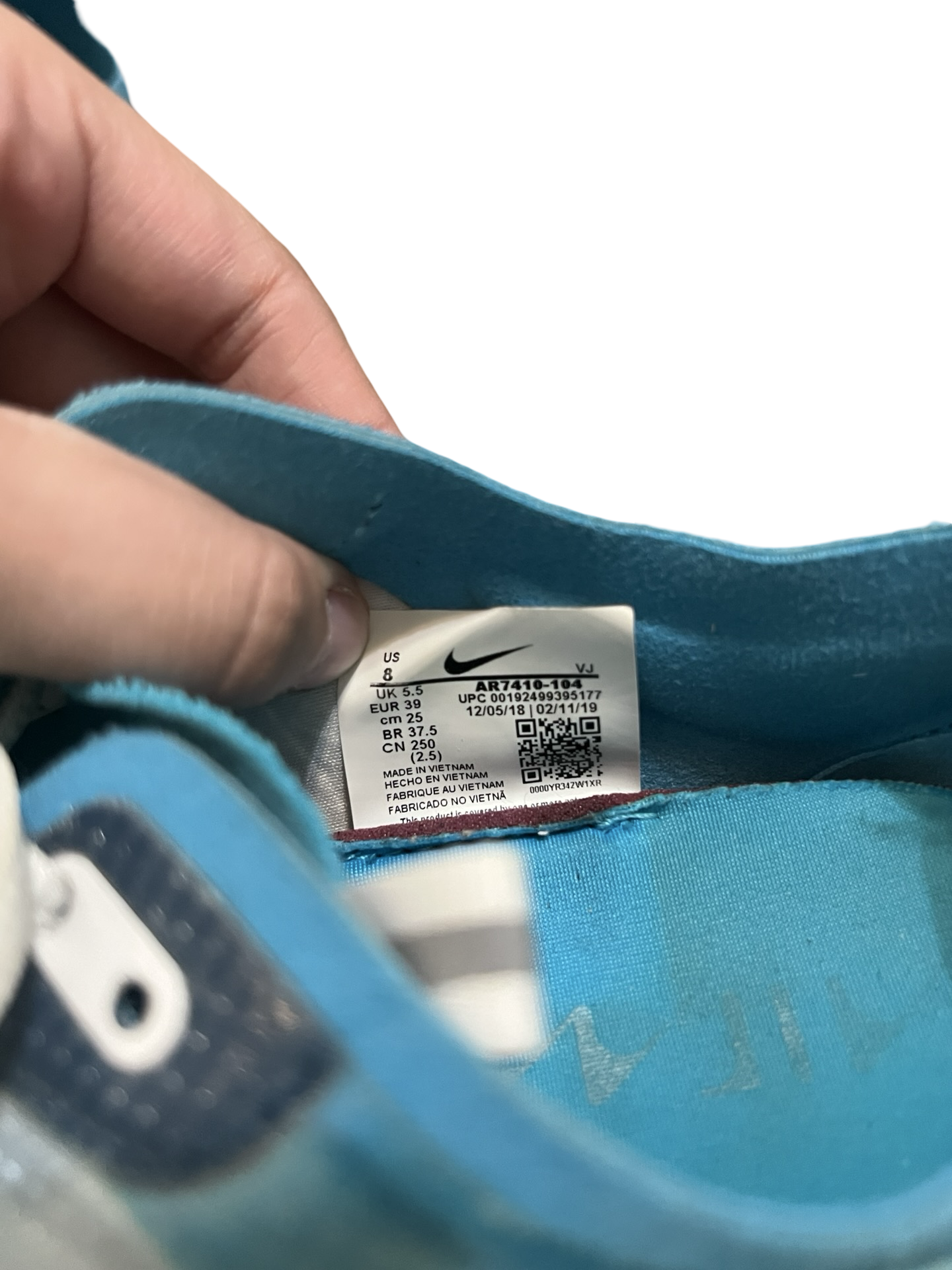 Nike Blue & White Sneakers - Size 8