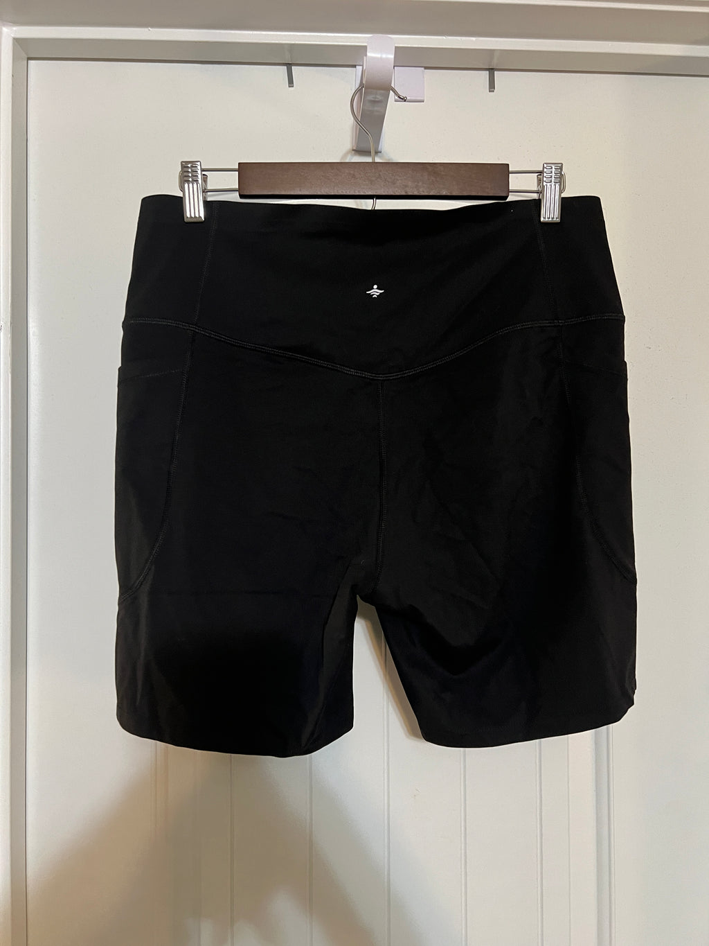 NWT Halara Bike Shorts with Pockets - Size XL