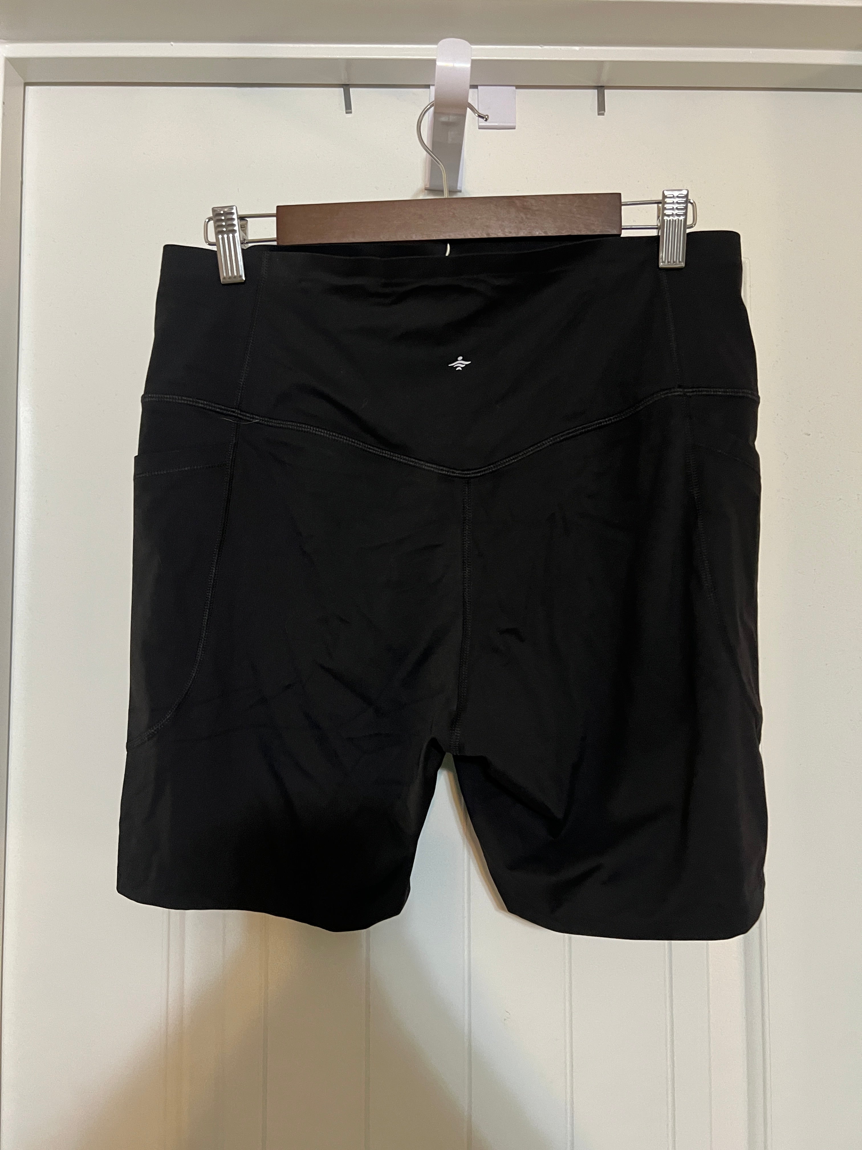 NWT Halara Bike Shorts with Pockets - Size XL