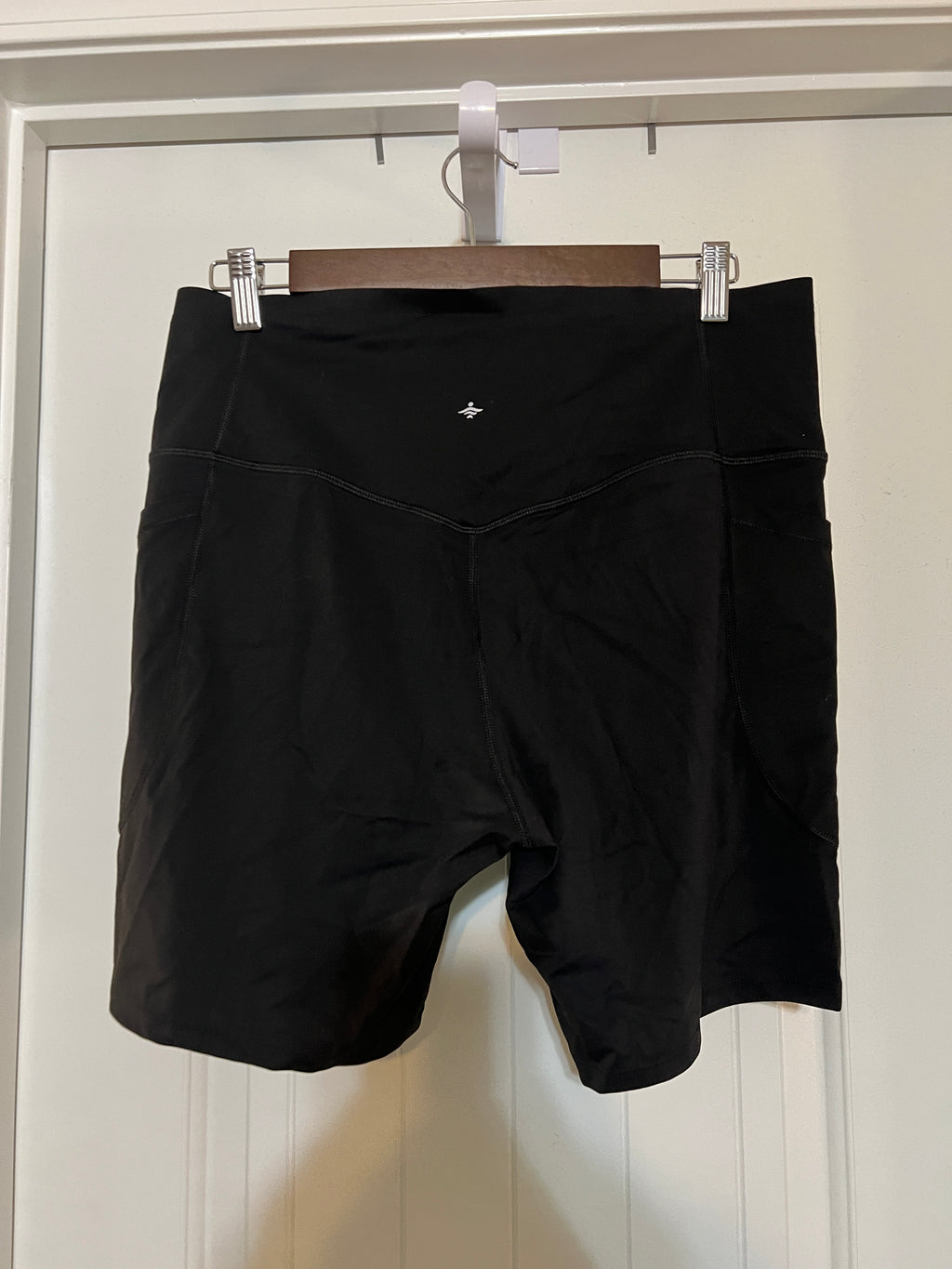 NWOT Halara Bike Shorts with Pockets - Size XL