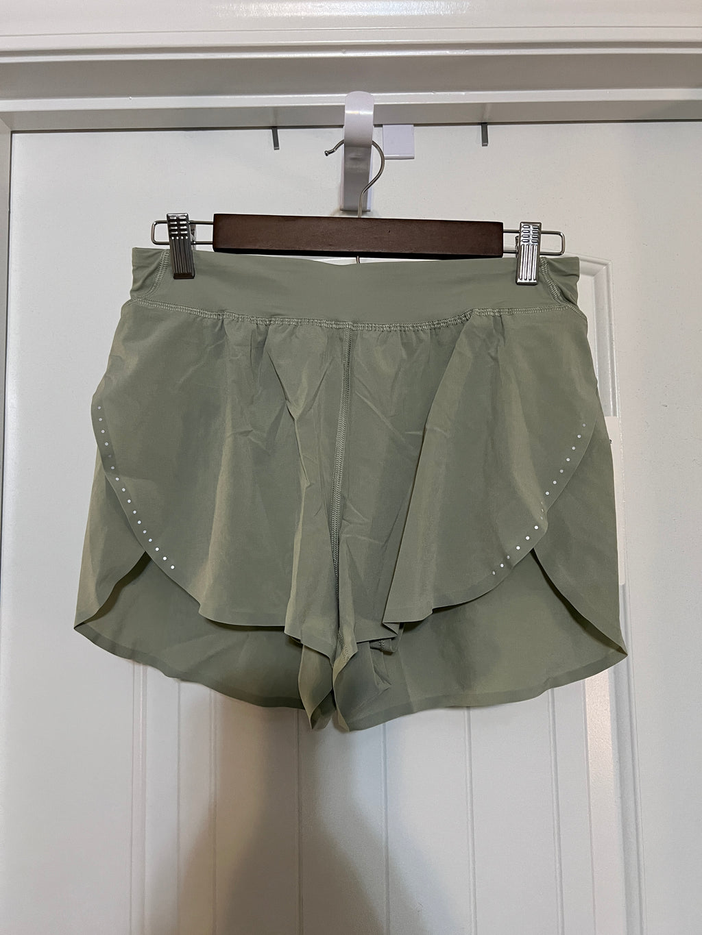 NWT Lululemon Fast and Free Shorts - Size Small
