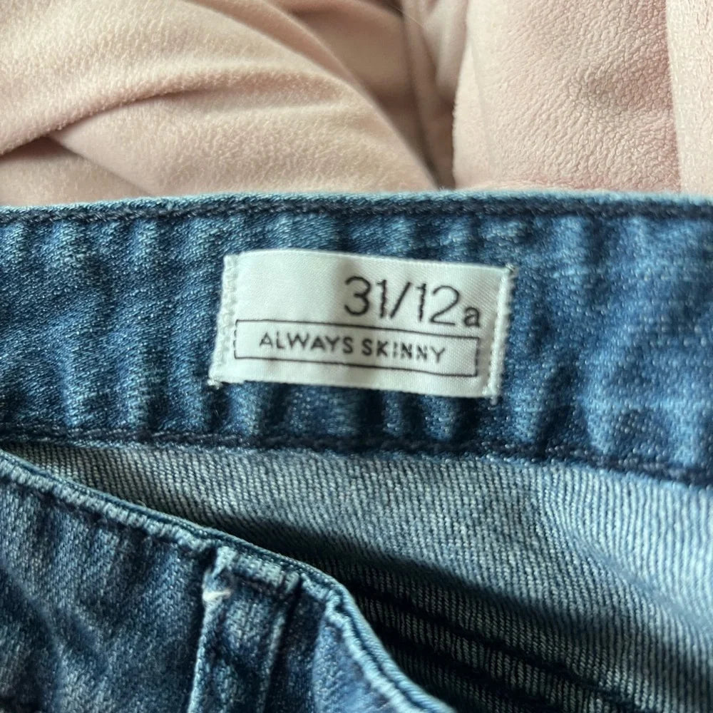 GAP Skinny Jeans - Size 12 / 31