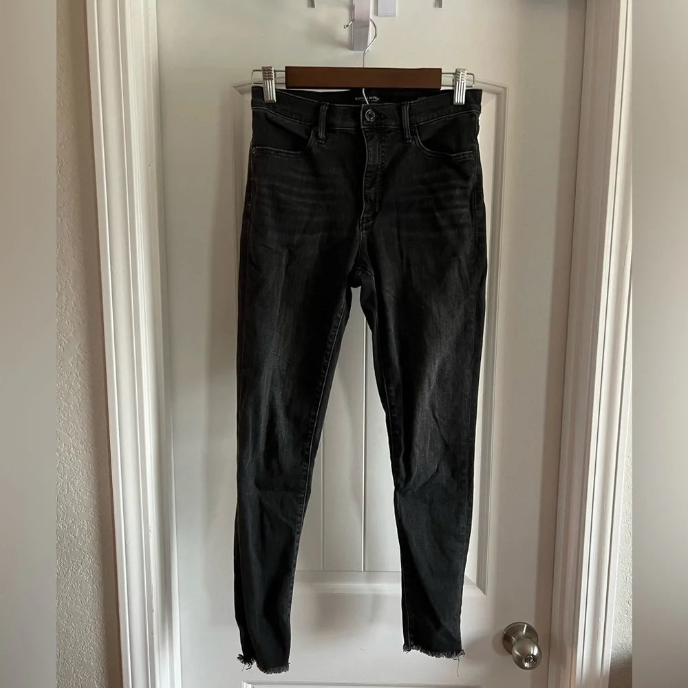 Banana Republic Skinny Jeans - Size 4 / 27