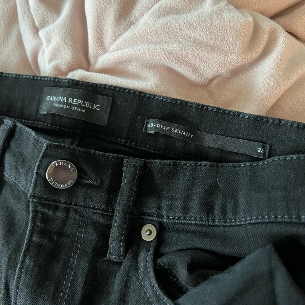 Banana Republic Mid-Rise Skinny Jeans - Size 6 / 28