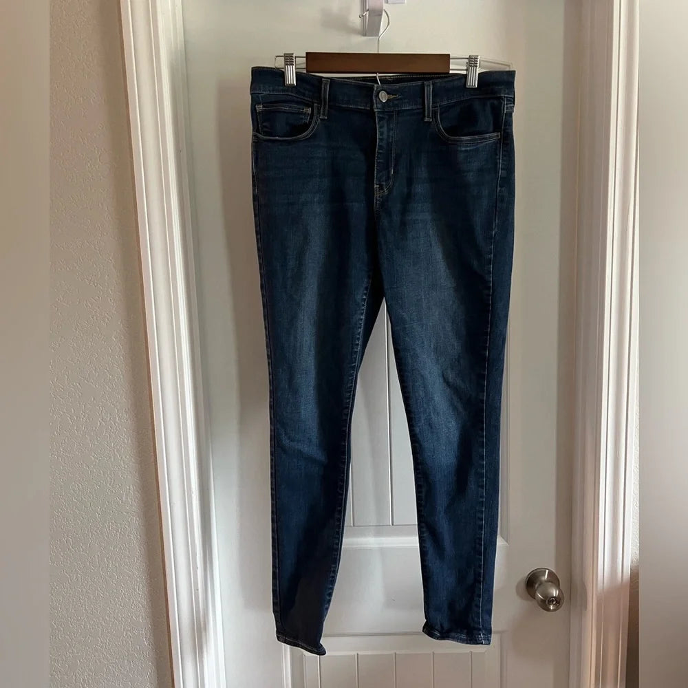 Levi’s 710 Super Skinny Jeans - Size 16 / 33