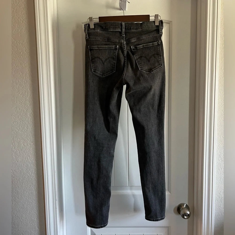 Levi’s 311 Shaping Skinny Jeans - Size 4 / 27