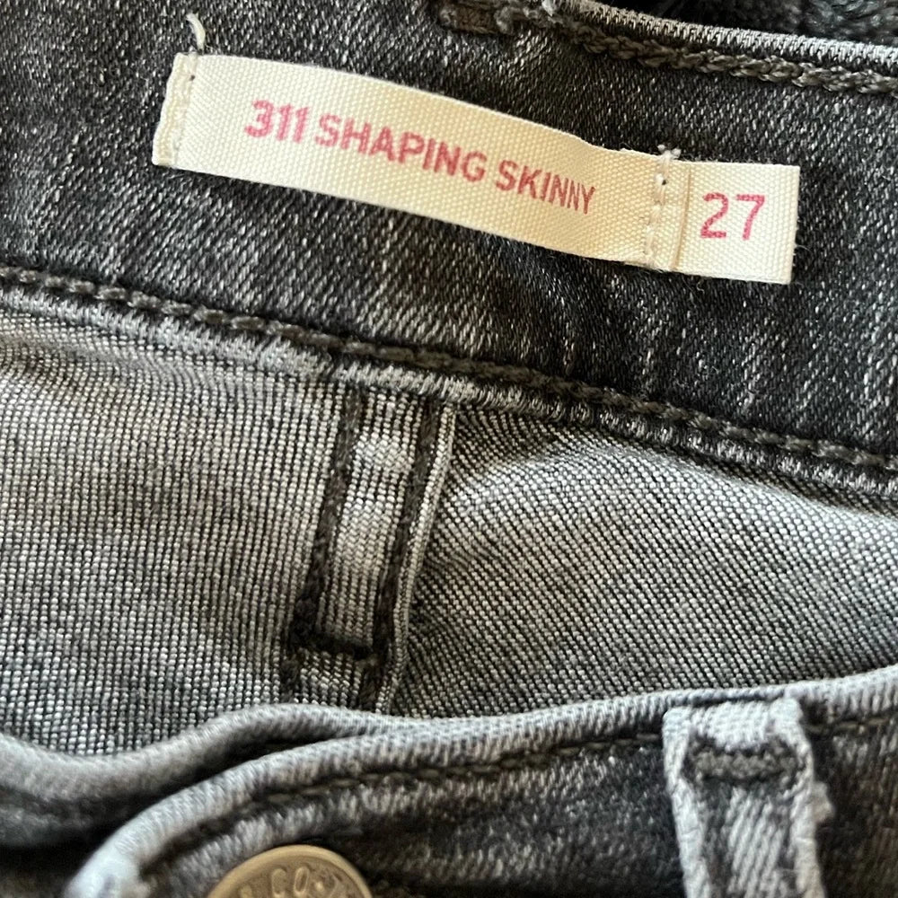 Levi’s 311 Shaping Skinny Jeans - Size 4 / 27