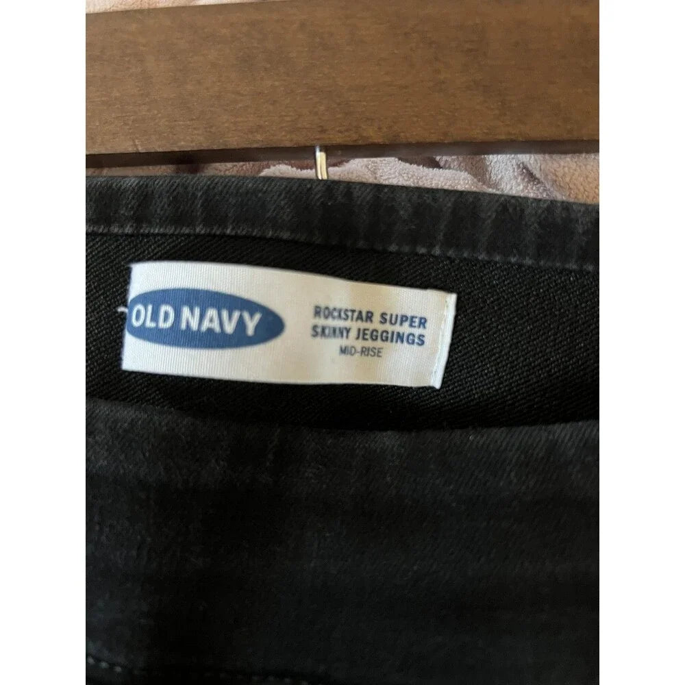 Old Navy Rockstar Distressed Super Skinny Jeggings - Size 8 / 29 / 8 Petite